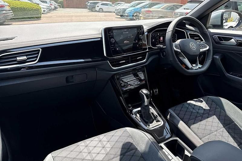 Used VW T-Roc R-line 150 HP (110 kW) 2025 Pyrite silver SUV