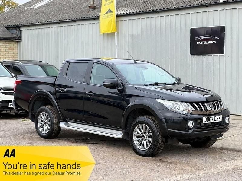 Black Used 2017 Mitsubishi L200 Warrior Pickup | £12,990 (Good price) - Image 1/2