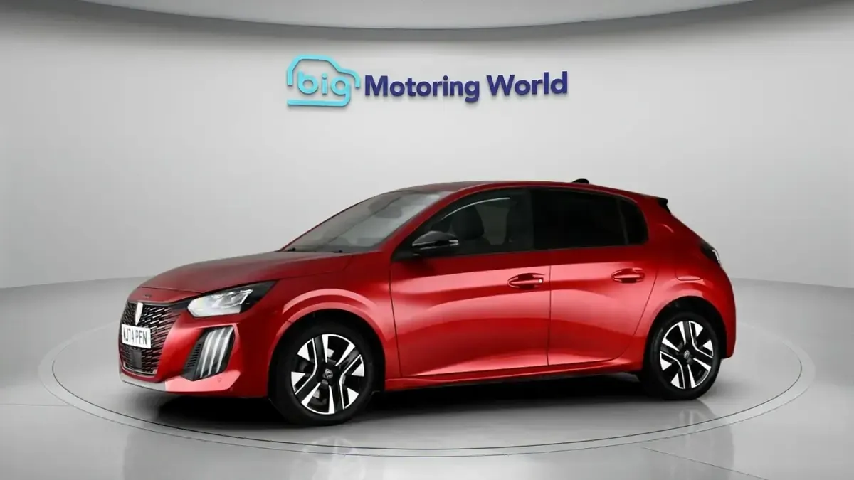 Used Peugeot 208 Allure 100 HP (73 kW) 2024 Red Hatchback