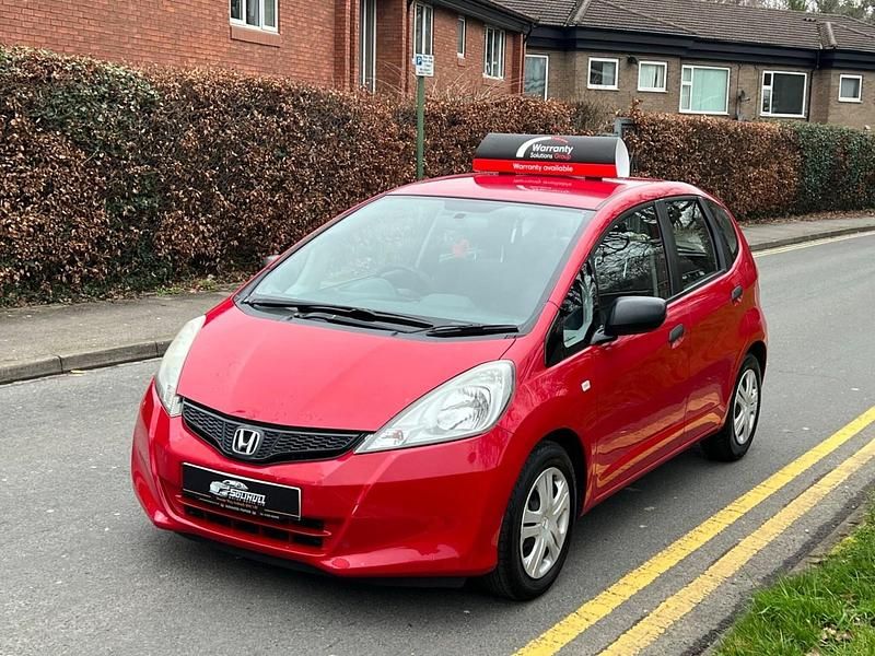 Used Honda Jazz S 90 HP (66 kW) 2014 Red Hatchback