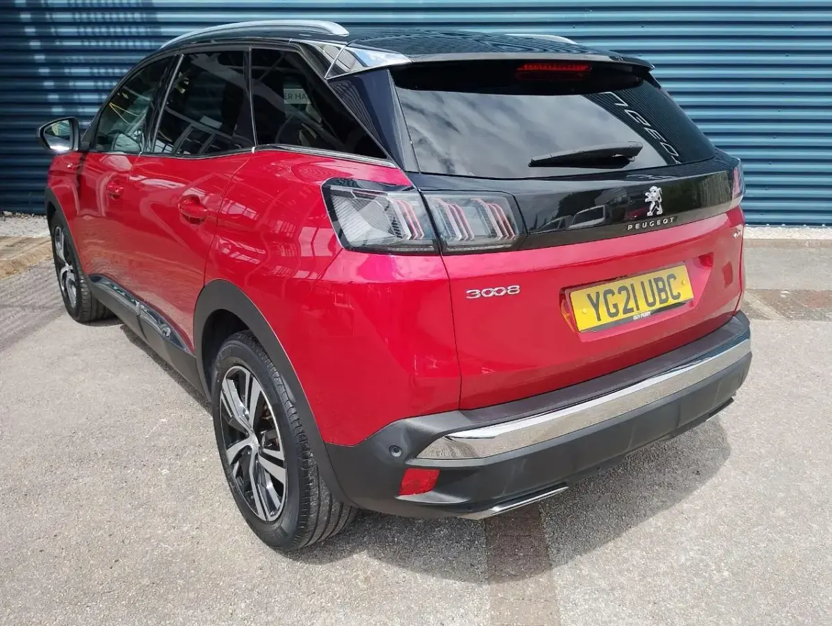 Used Peugeot 3008 GT 129 HP (94 kW) 2021 Red SUV