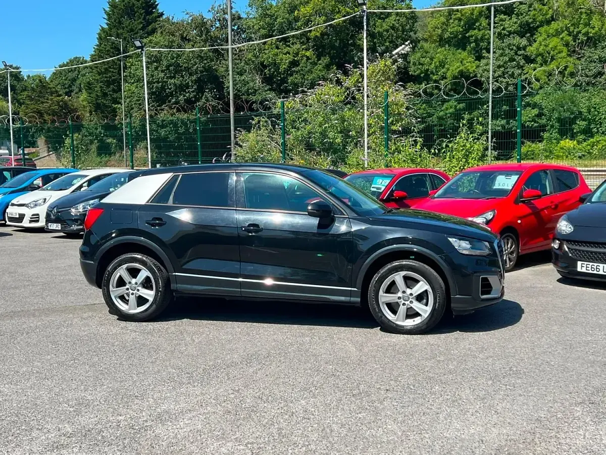Used Audi Q2 Sport 116 HP (85 kW) 2018 Black SUV