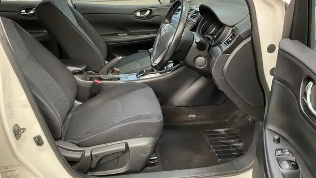 Used Nissan Pulsar Acenta 110 HP (80 kW) 2015 Hatchback