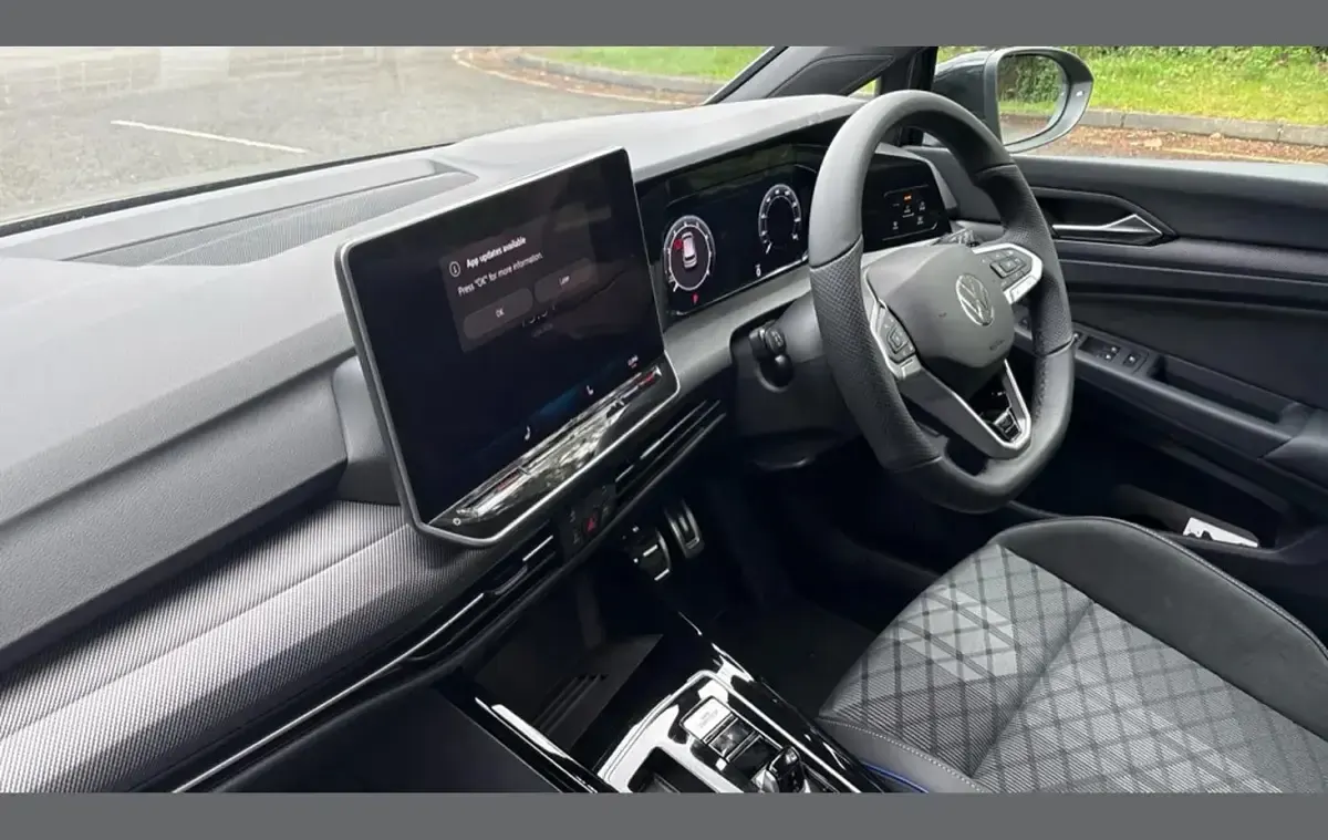 New VW Golf VIII R-line 147 HP (108 kW) 2026 Black Hatchback