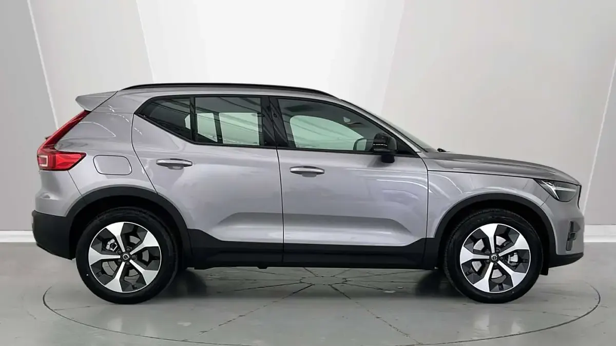 Used Volvo XC40 Plus 161 HP (118 kW) 2027 SUV