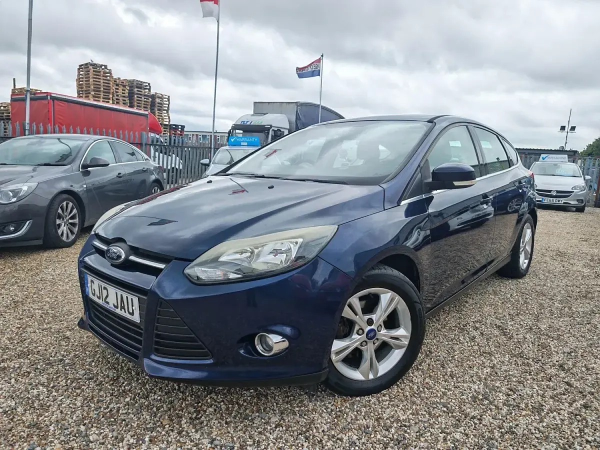 Used Ford Focus Zetec 2012 Blue Hatchback