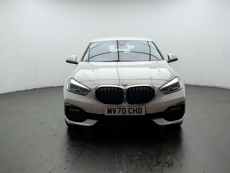 Used BMW 118 Sport Line 2020 White Hatchback