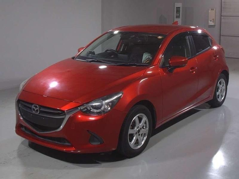 Begagnad Mazda Demio 2017 Röd Halvkombi