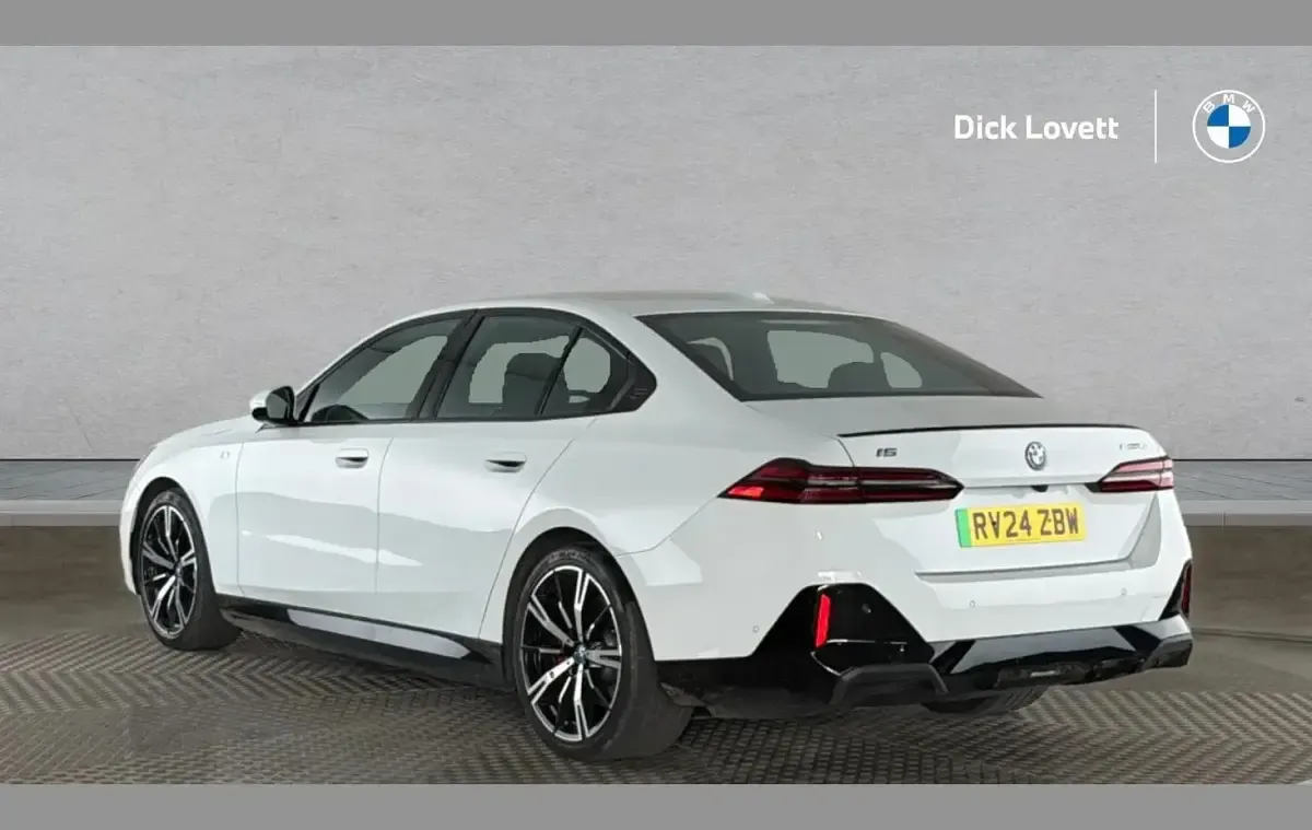 Used BMW i5 M Sport 250 kW (340 HP) 2024 White Sedan
