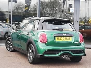 Usado Mini Cooper S Classic 178 CV (130 kW) 2023 Verde Utilitario
