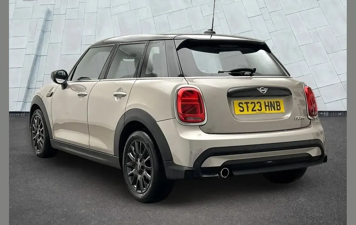 Used Mini Cooper Classic 134 HP (98 kW) 2023 Grey Hatchback