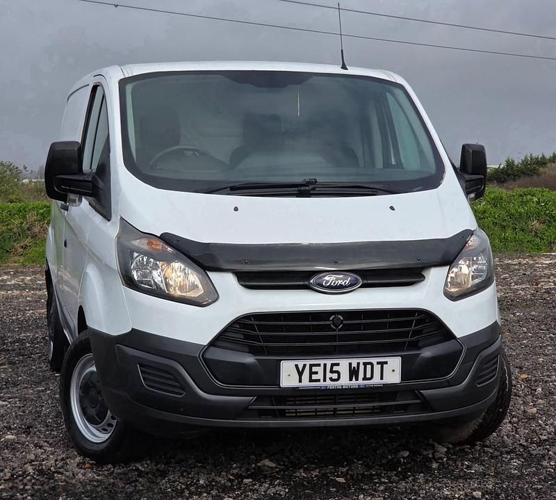 Used Ford Transit Custom 100 HP (73 kW) 2015 White Van