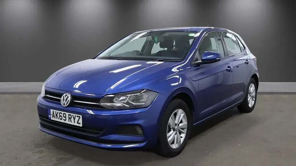 Used VW Polo SE 80 HP (58 kW) 2020 Blue Hatchback