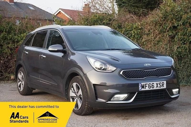 Used Kia Niro 139 HP (102 kW) 2016 Grey SUV