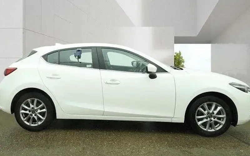 Used Mazda 3 120 HP (88 kW) 2016 Hatchback