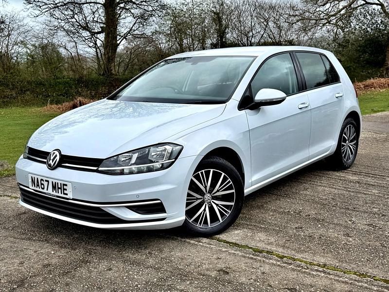 Used VW Golf VII SE 115 HP (84 kW) 2017 Silver Hatchback