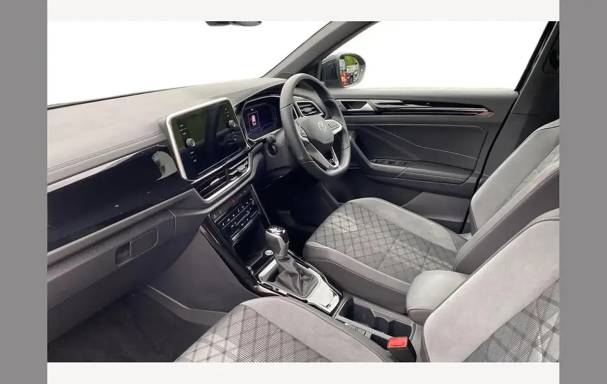 Used VW T-Roc R-line 150 HP (110 kW) 2025 Grenadilla black SUV