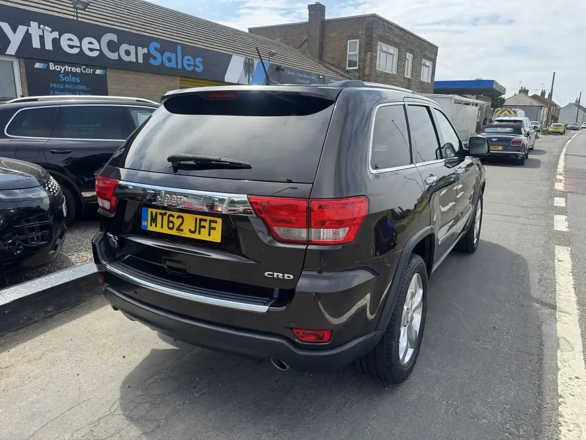 Used Jeep Grand Cherokee Overland 237 HP (174 kW) 2012 Brown SUV