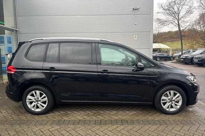 Used VW Touran Family 150 HP (110 kW) 2021 Black MPV