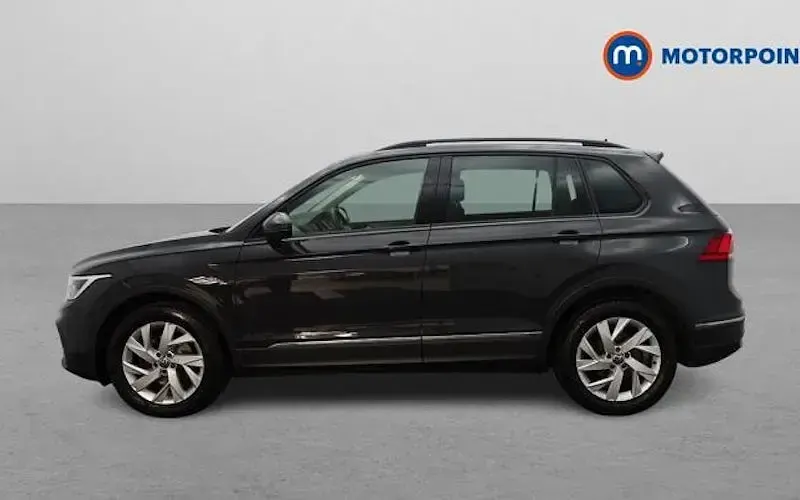 Used VW Tiguan Life 150 HP (110 kW) 2023 Grey SUV