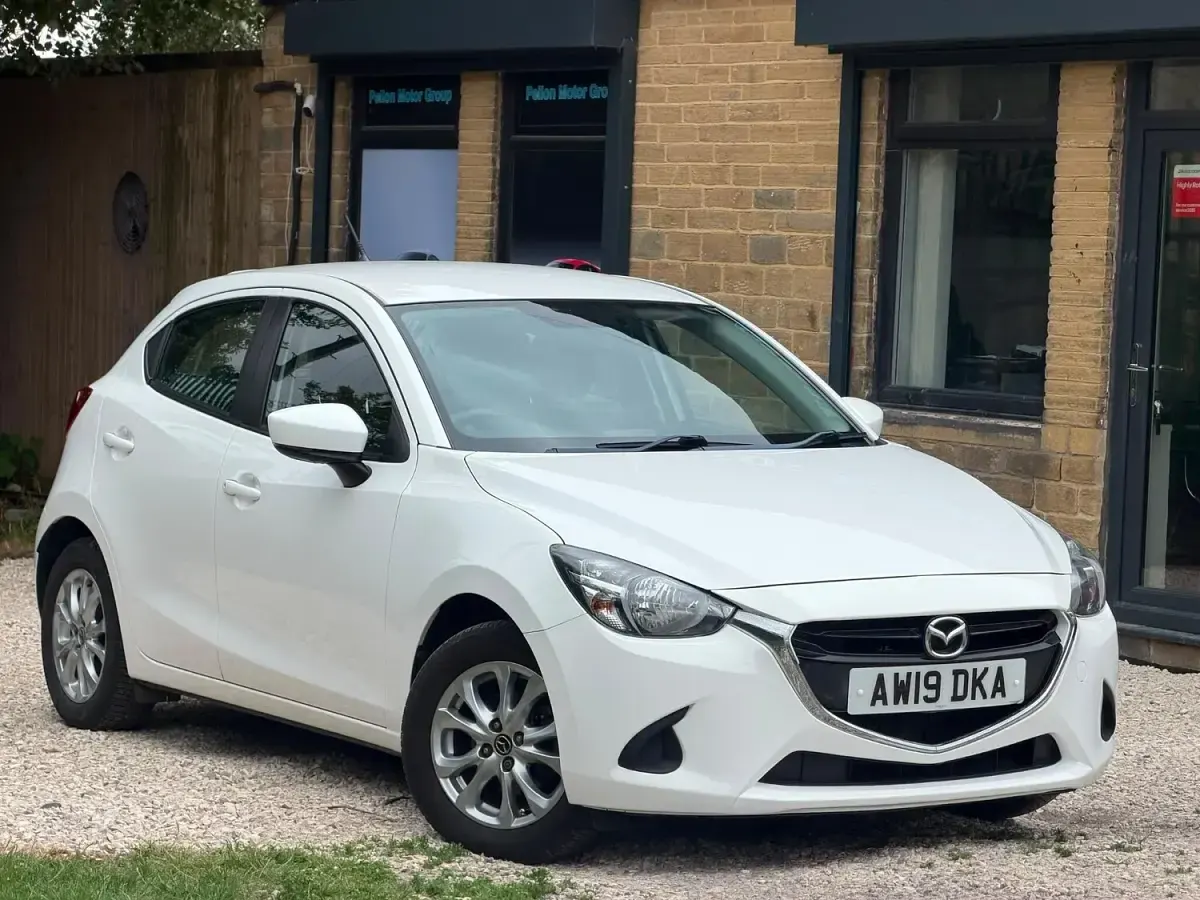 Used Mazda 2 2019 White Hatchback
