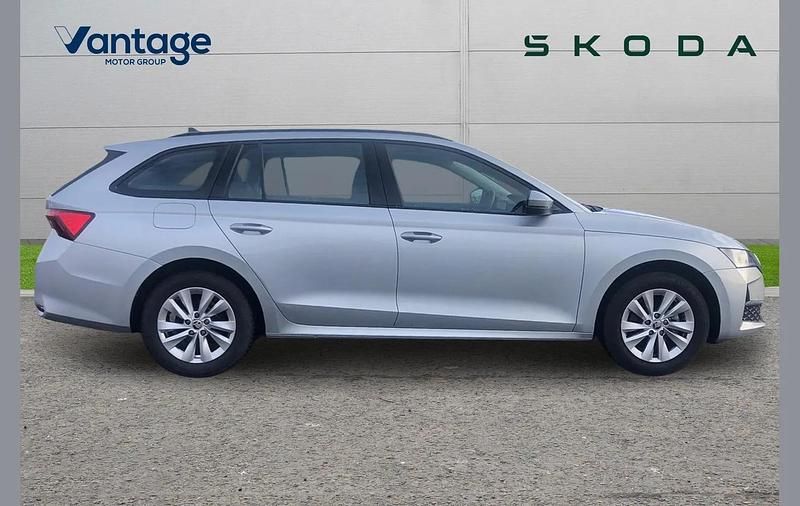 Used Skoda Octavia SE Technology 113 HP (83 kW) 2024 Brilliant silver metallic Estate