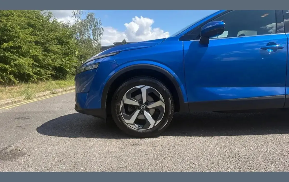 Used Nissan Qashqai N-Connecta 138 HP (101 kW) 2021 Blue SUV