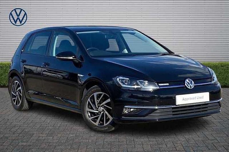 Used VW Golf VIII 130 HP (95 kW) 2020