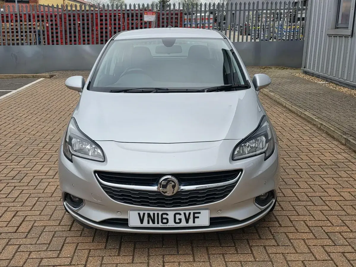 Second-hand Vauxhall Corsa 2016 Argintiu Hatchback