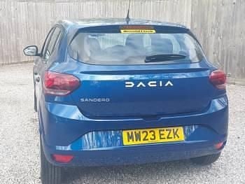 Gebraucht Dacia Sandero Essentiel 91 PS (66 kW) 2023 Blau Kleinwagen