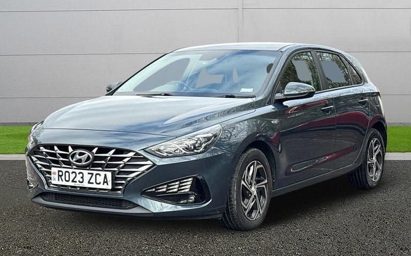 Used Hyundai i30 SE 120 HP (88 kW) 2023 Blue Hatchback