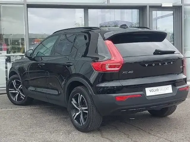 Begagnad Volvo XC40 R-Design 163 HK (119 kW) 2021 Svart SUV