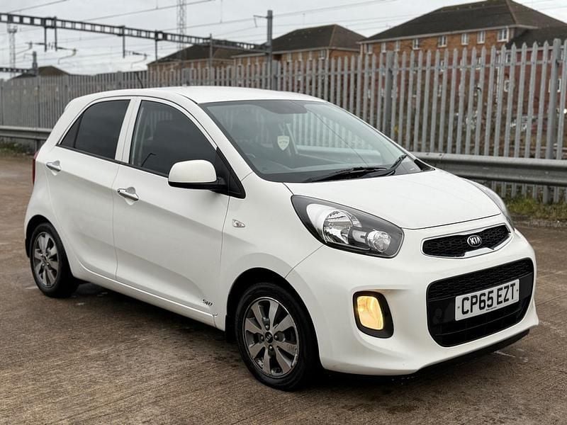 Used Kia Picanto 65 HP (47 kW) 2016 White Hatchback