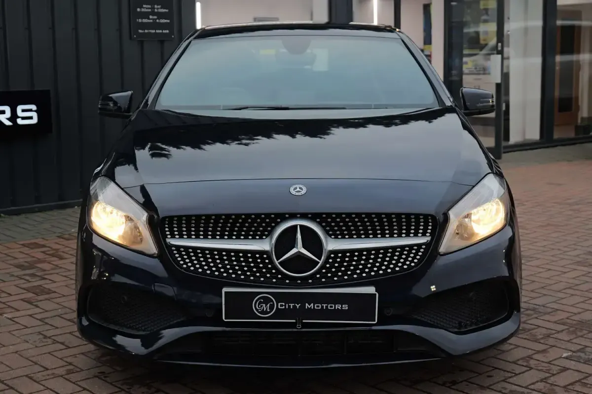 Used Mercedes A180 AMG line 2017 Blue Hatchback