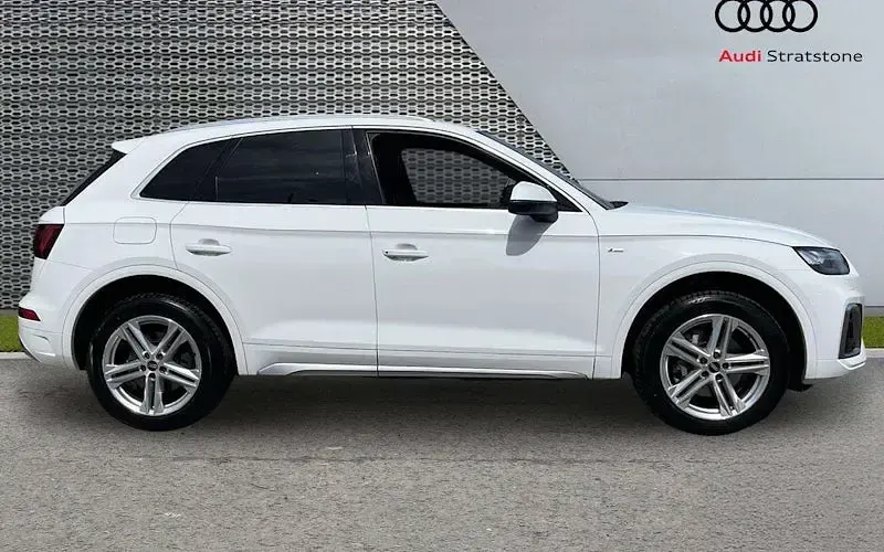 Used Audi Q5 S-Line 204 HP (150 kW) 2023 White SUV