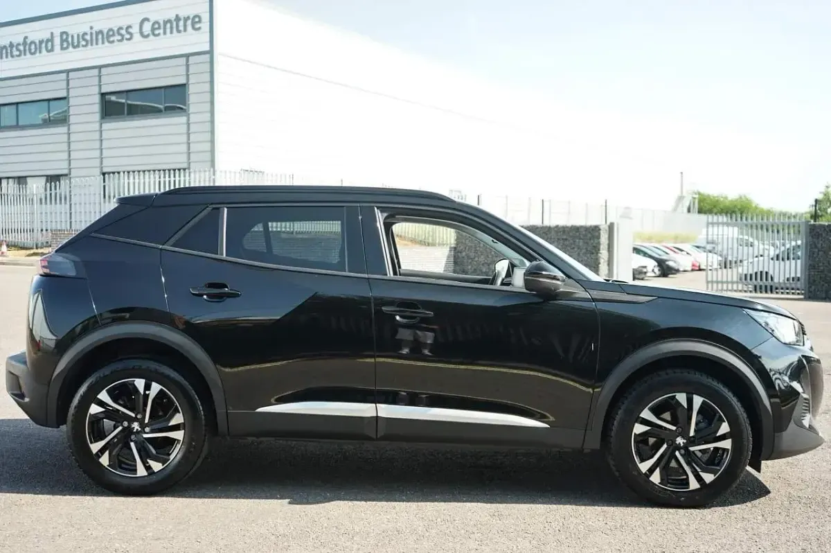 Used Peugeot 2008 Allure Premium 129 HP (94 kW) 2022 Black SUV
