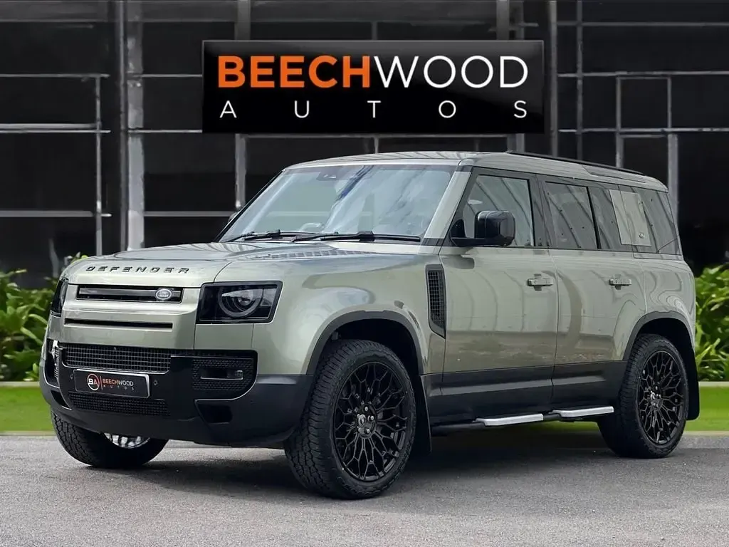 Usado Land Rover Defender HSE 300 HP (220 kW) 2022 Verde SUV