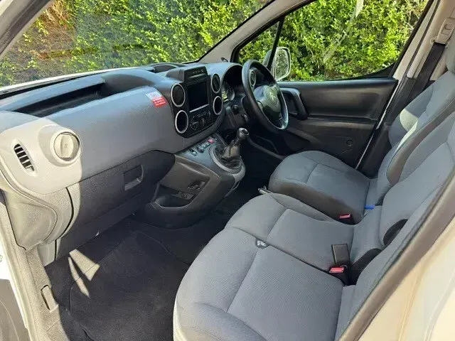 Used Citroën Berlingo 75 HP (55 kW) 2016 White MPV