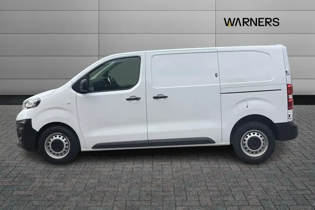 Used Peugeot Expert Premium 102 HP (75 kW) 2023 White Van
