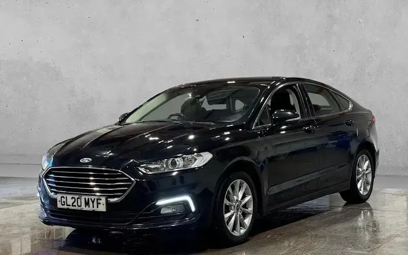 Usado Ford Mondeo Zetec 150 HP (110 kW) 2020 Citadino
