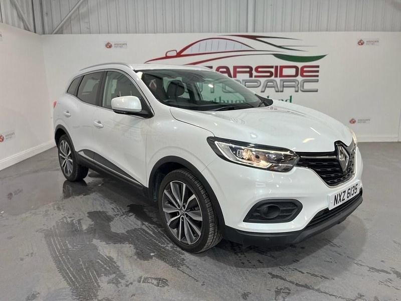 White Used 2019 Renault Kadjar Iconic SUV | £10,999 (Fair price) - Image 1/4