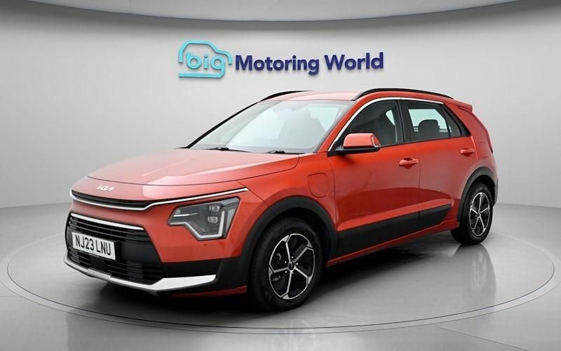 Used Kia Niro 182 HP (133 kW) 2023 Orange SUV