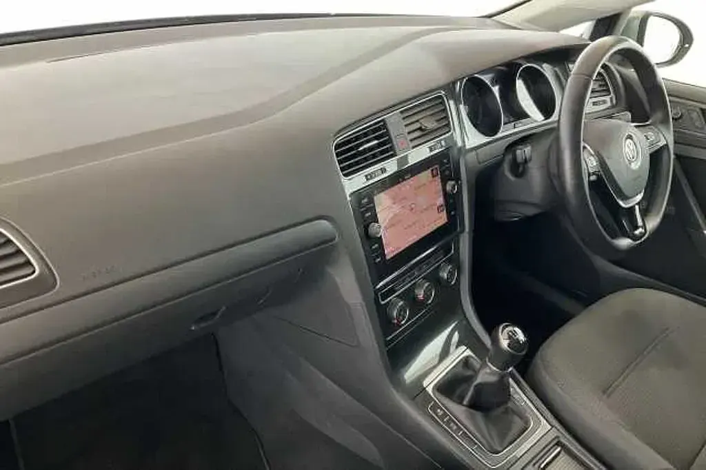 Begagnad VW Golf VII 150 HK (110 kW) 2019