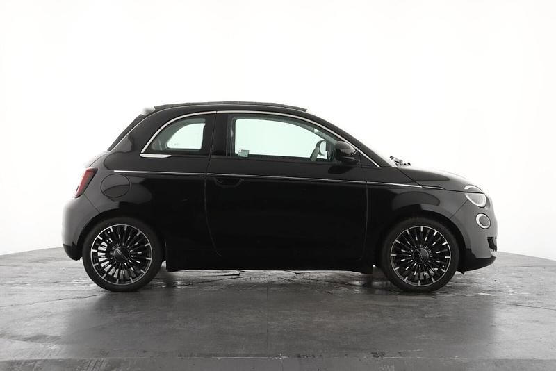 Used Fiat 500e La Prima 85 kW (116 HP) 2023 Black