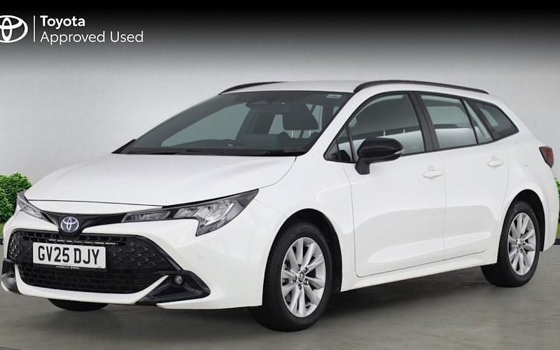 Used Toyota Corolla 140 HP (102 kW) 2025 White Estate