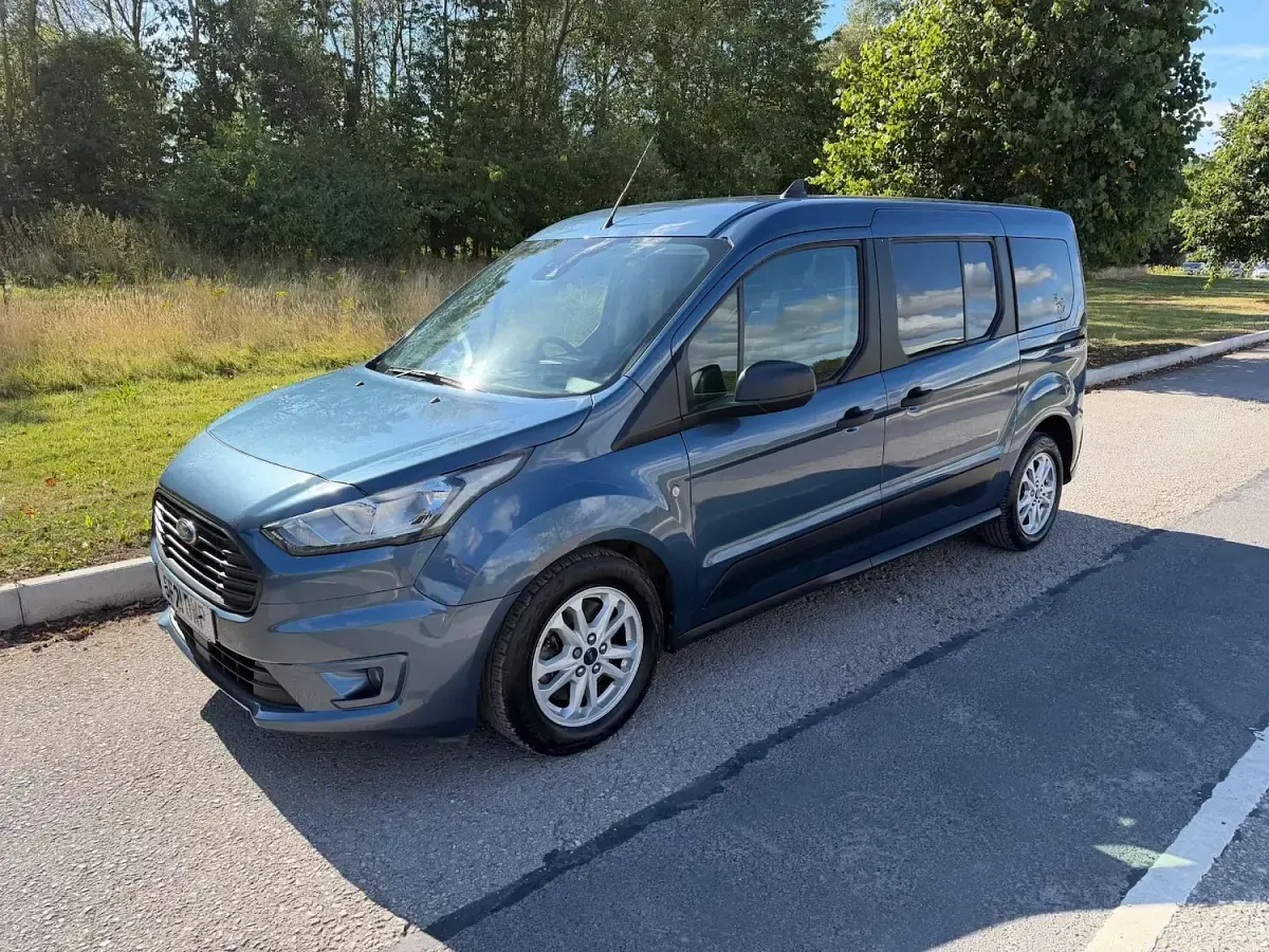 Used Ford Grand Tourneo Connect 2021 Blue MPV