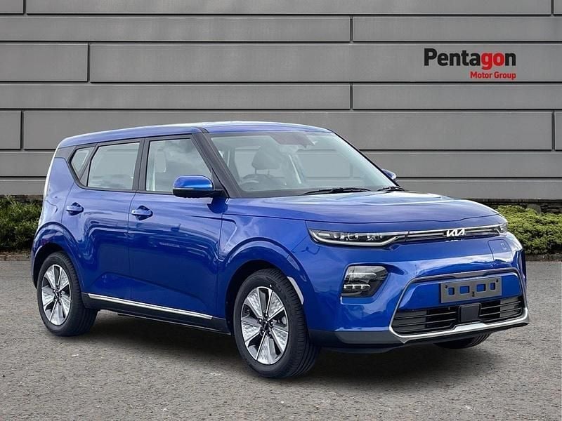 Additional premium one tone me Used 2023 Kia Soul EV Urban SUV | £14,695 (Fair price) - Image 1/4