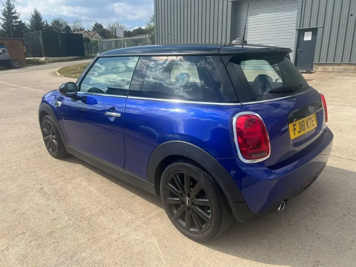 Used Mini Cooper D Hatch 2018 Blue Hatchback