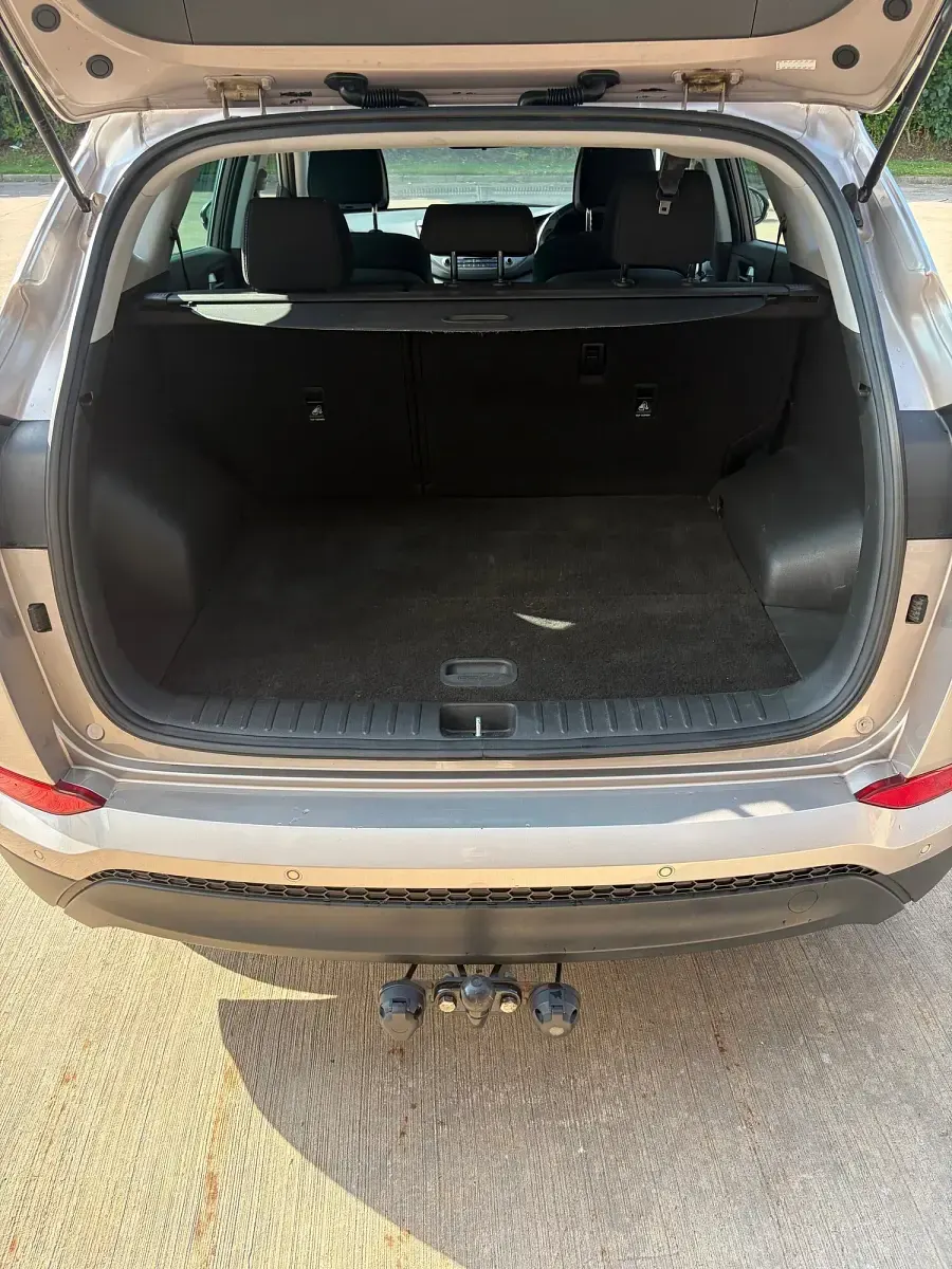 Used Hyundai Tucson SE 116 HP (85 kW) 2016 Beige SUV