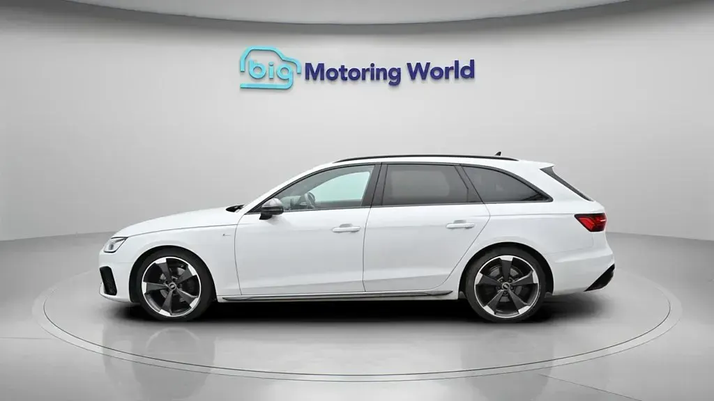 Usado Audi A4 Black Edition 163 CV (119 kW) 2021 Blanco Familiar